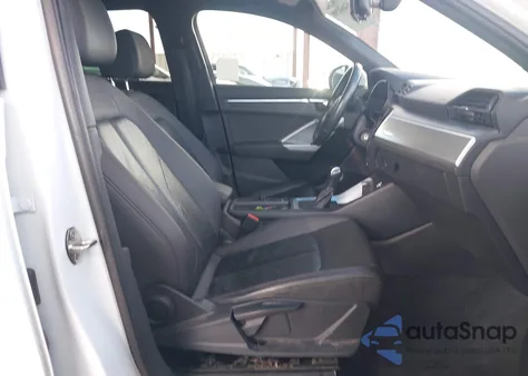 2020 Audi Q3 Premium 45 Tfsi Quattro Tiptronic z USA, uszkodzony, nr VIN WA1AECF38L1023589